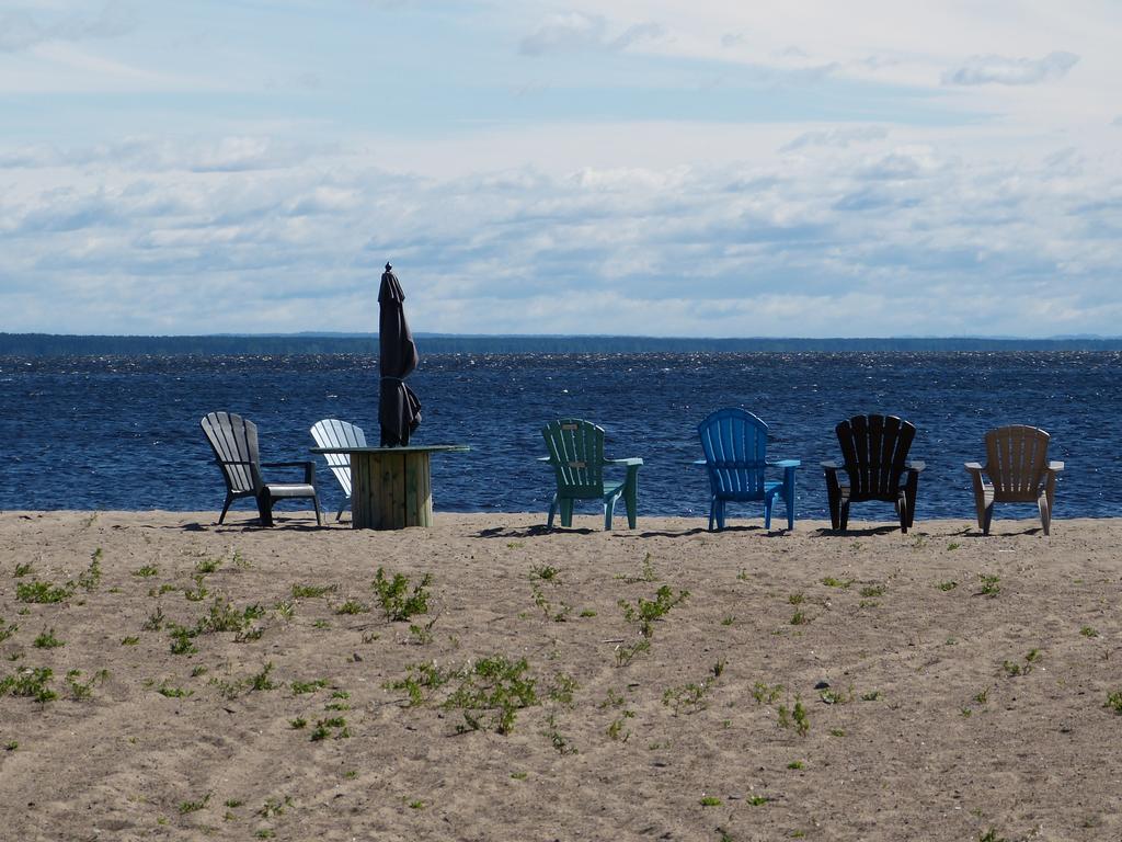 Domaine Sur Une Plage Saint-Félicien Exteriör bild